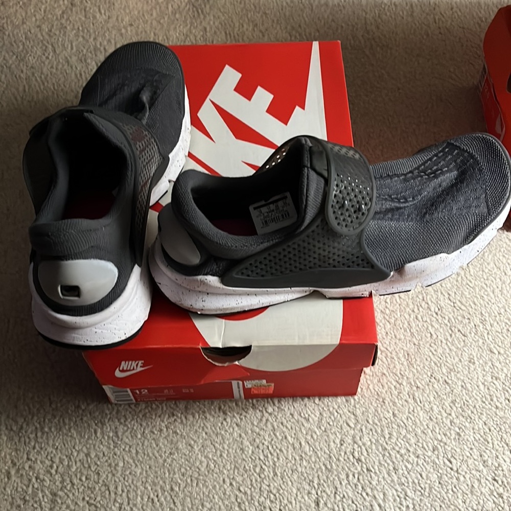 Nike Sock Dart - Picture 3 of 4